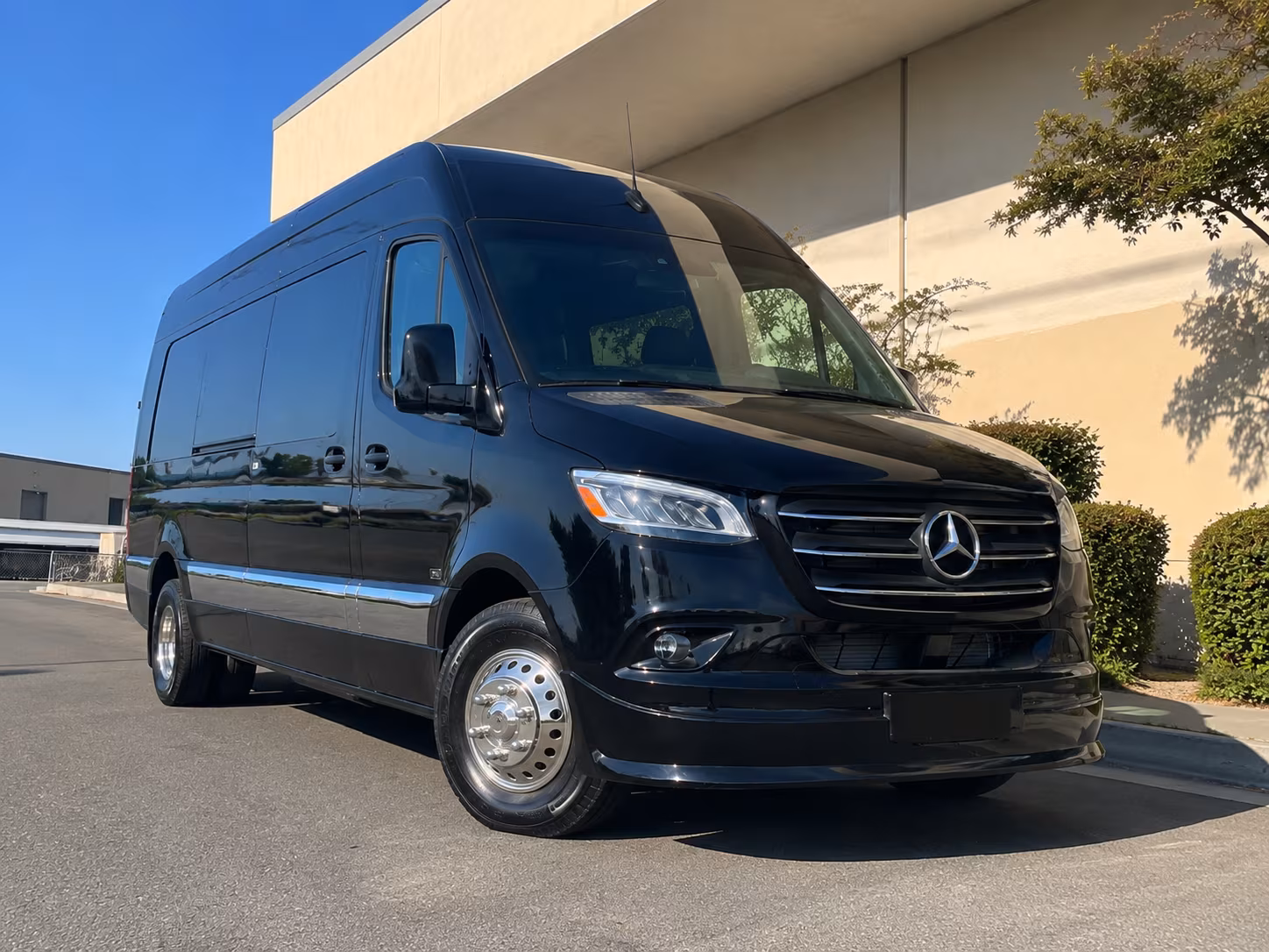 Hayward Airport Shuttle & Transportation party bus exterior