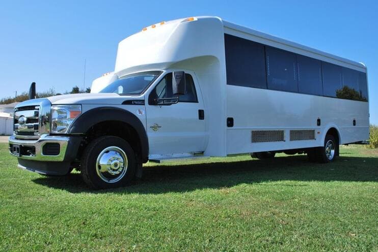 Visalia 15-35 Passenger Minibuses